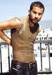 Логан Маршалл-Грин